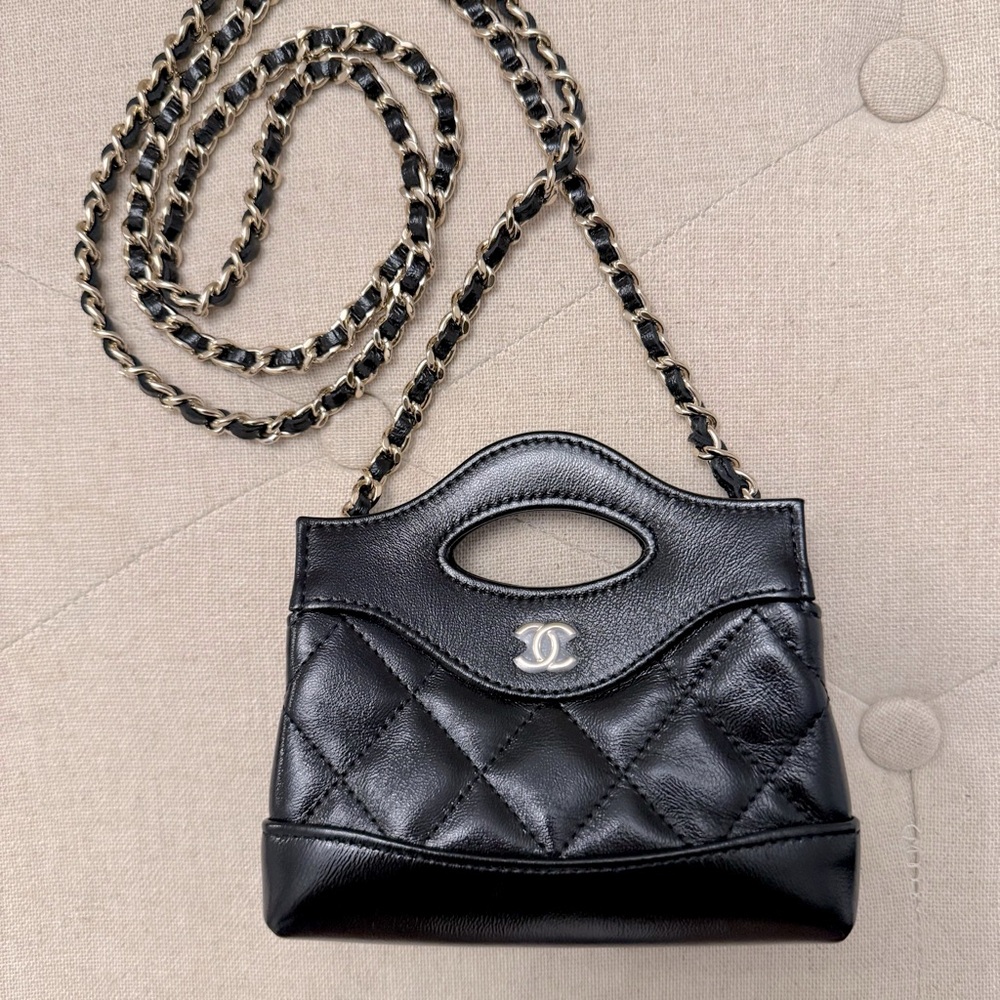 💯 Authentic Chanel 31 Micro